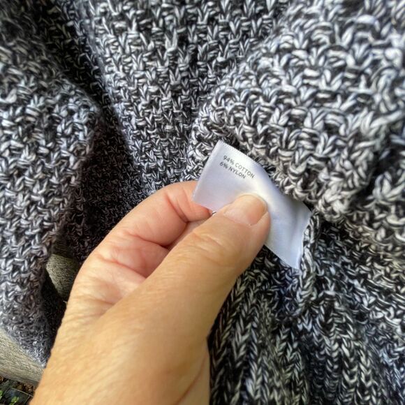 Duluth by Duluth Trading size M heavy knit relaxed fit pockets - Picture 8 of 10